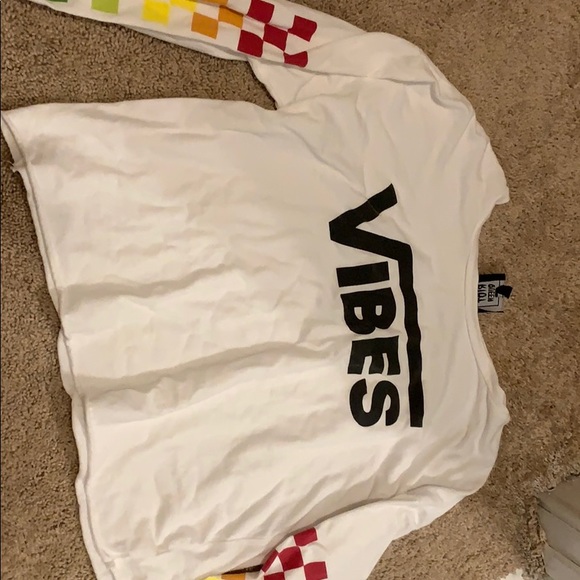 Crop tops - Picture 3 of 3